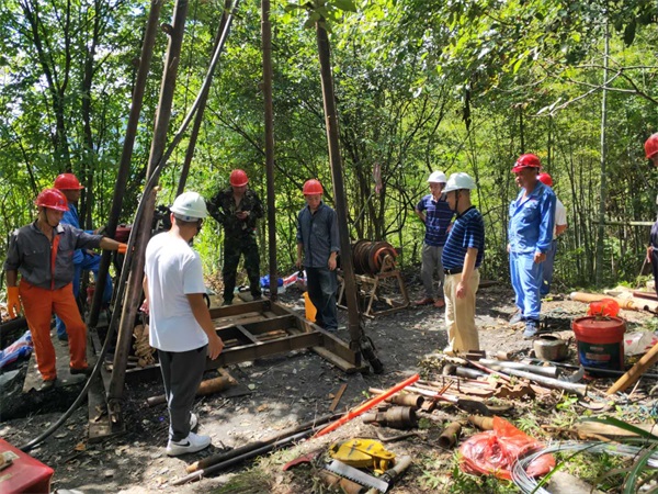 8月13日，黃山區(qū)拱家?guī)X螢石礦生產(chǎn)性勘查工地.jpg